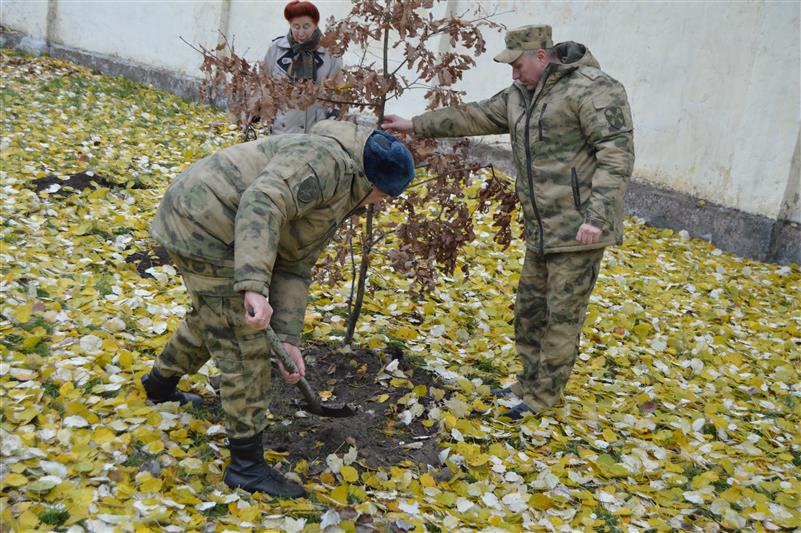 В Центральном округе Росгвардии почтили память сотрудников и военнослужащих, погибших при исполнении служебного долга 