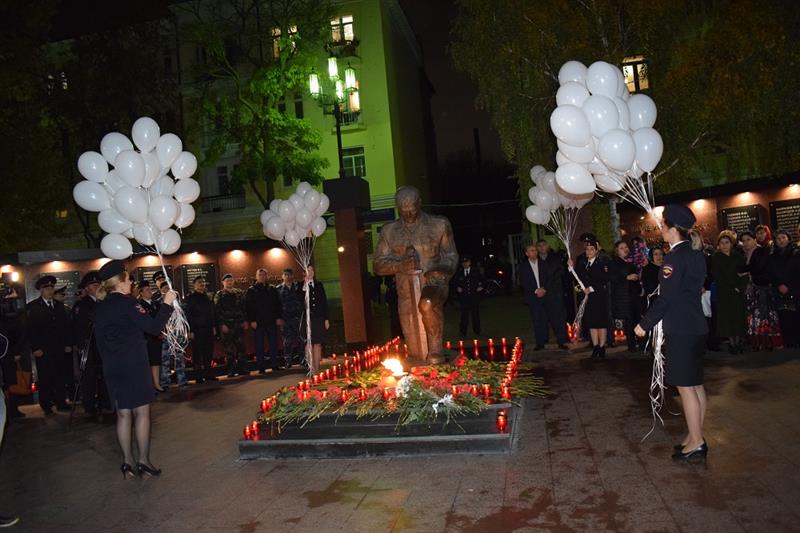 В Северо-Кавказском округе Росгвардии почтили память военнослужащих и сотрудников, погибших при исполнении служебных обязанностей