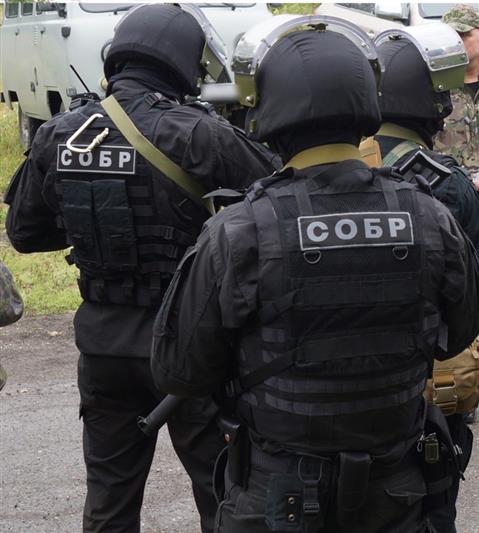  В Петропавловске-Камчатском офицеры СОБР совместно с оперативниками ФСБ и МВД задержали наркоторговца 