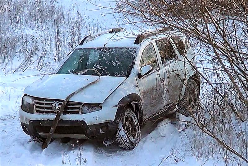 В Кирове сотрудники Росгвардии пришли на помощь матери с малолетним ребенком, попавшим в дорожно-транспортное происшествие (фото, видео)