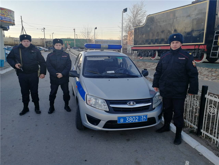 За сутки волгоградские росгвардейцы задержали подозреваемого в убийстве и трех человек, находившихся в федеральном розыске