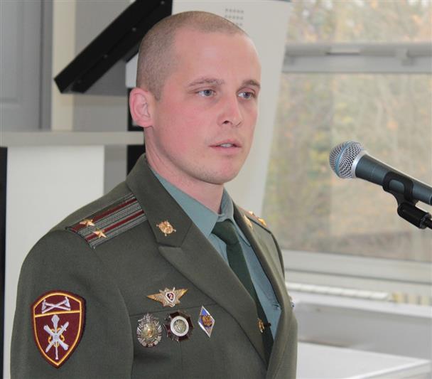 В Саратове в День сотрудника органов внутренних дел ветераны СОБР Росгвардии и спецподразделений внутренних войск вспоминали погибших сослуживцев