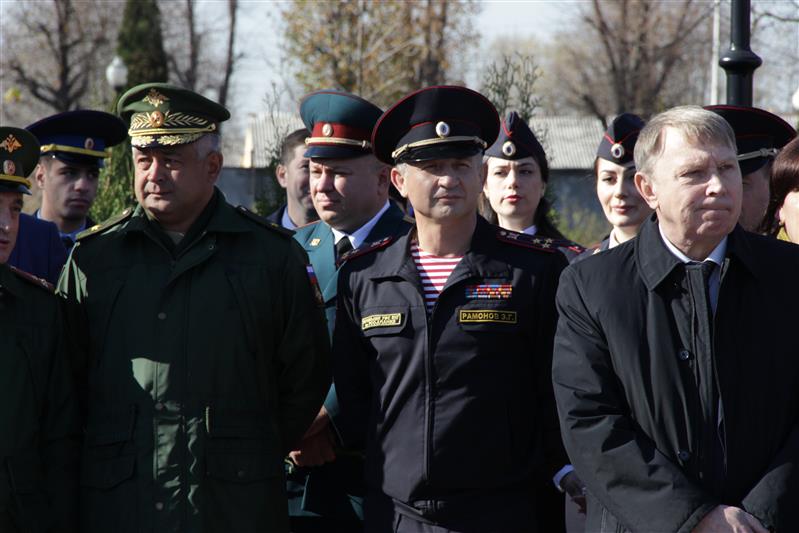 В Северо-Кавказском округе Росгвардии почтили память военнослужащих и сотрудников, погибших при исполнении служебных обязанностей