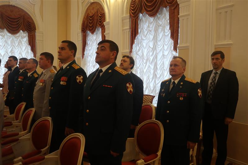 Делегация Северо-Западного округа Росгвардии приняла участие в торжественном мероприятии в Смольном, посвященном Дню сотрудника органов внутренних дел