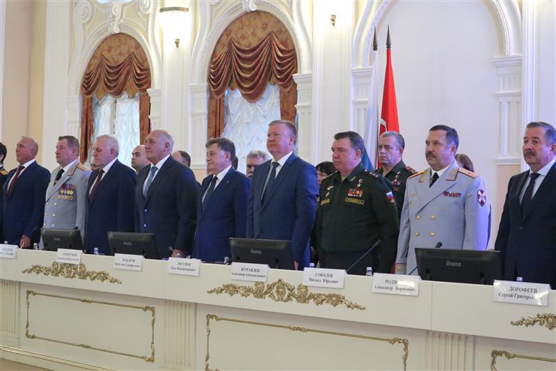 Делегация Северо-Западного округа Росгвардии приняла участие в торжественном мероприятии в Смольном, посвященном Дню сотрудника органов внутренних дел