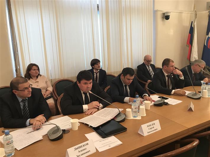 Эксперты обсудили вопросы оборота гражданского оружия