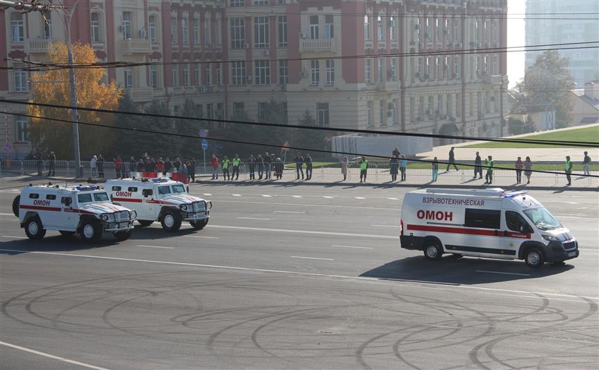 В Ростове-на-Дону росгвардейцы стали участниками парада, посвященного Дню сотрудника органов внутренних дел (фото)