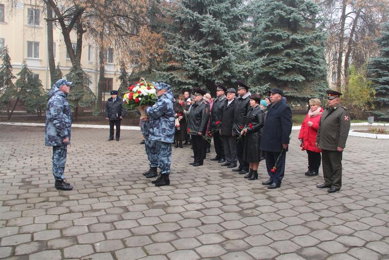 В Центральном округе Росгвардии почтили память сотрудников и военнослужащих, погибших при исполнении служебного долга 