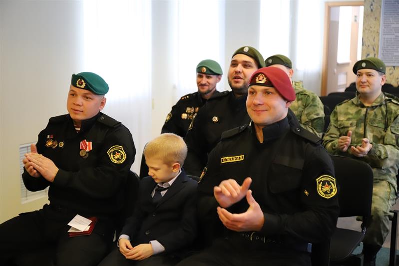 В югорском управлении Росгвардии состоялось чествование ветеранов отряда «Урал», приуроченное к годовщине его образования