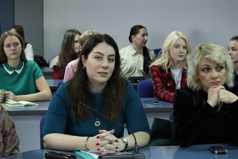 Офицеры-психологи Росгвардии провели встречу-семинар со студентами и преподавателями Пятигорского государственного университета 
