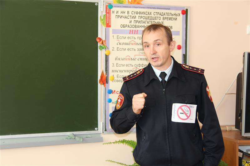 В Курске Росгвардия провела акцию «Я не курю и вам не советую!»