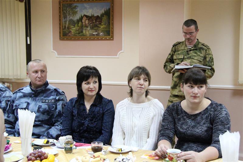 Начальник Управления Росгвардии по Курской области встретился с многодетными семьями сотрудников