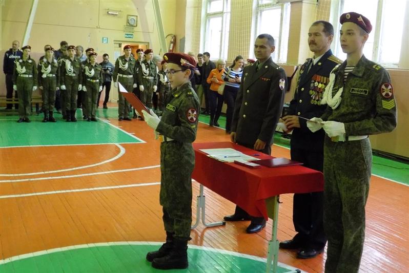 В Кирове военнослужащие Росгвардии приняли участие в церемонии приведения кадет к Присяге 