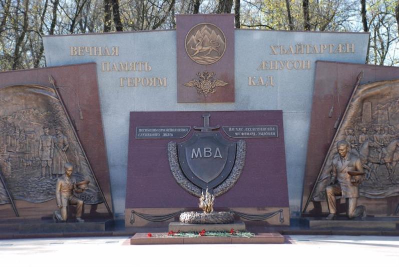 В Северо-Кавказском округе Росгвардии почтили память военнослужащих и сотрудников, погибших при исполнении служебных обязанностей