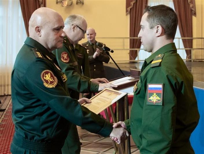 Статс-секретарь – заместитель директора Росгвардии поздравил Академический ансамбль песни и пляски Российской Армии имени А.В. Александрова с 90-летием