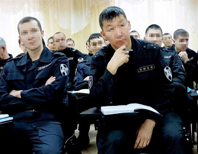 Директор общественного фонда «Здоровый образ жизни» прочитала лекции для якутских росгвардейцев