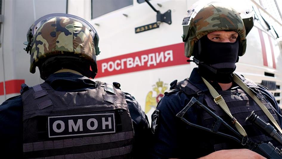 Тюменские росгвардейцы обеспечили правопорядок во время матчей чемпионата Супер-лиги по мини-футболу и  Высшей хоккейной лиги 