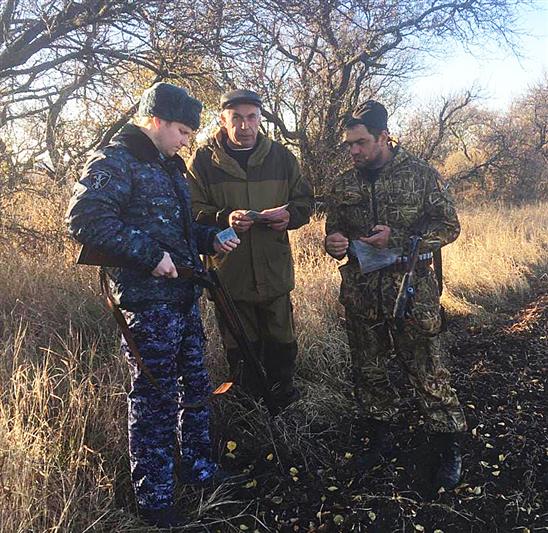 В Ростовской области сотрудники Росгвардии провели комплекс профилактических мероприятий, приуроченных к открытию охоты на зайца