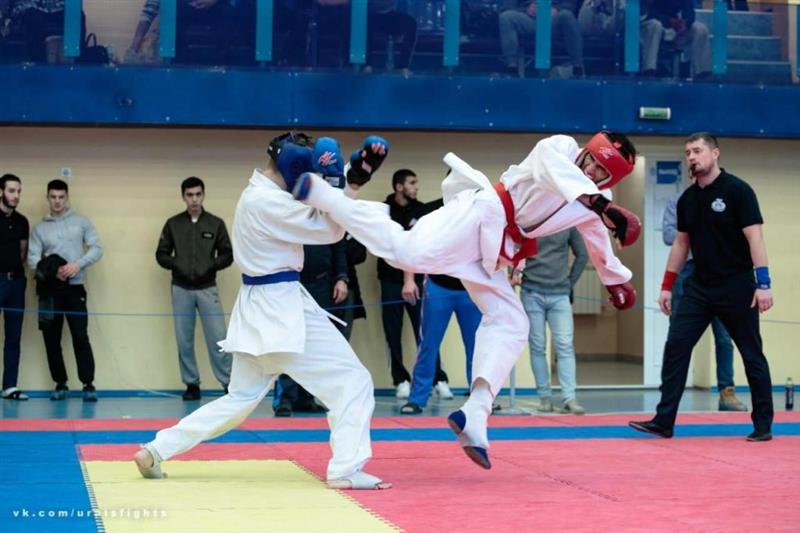 В Екатеринбурге состоялся чемпионат по рукопашному бою, посвященный памяти погибших сотрудников ОМОН 