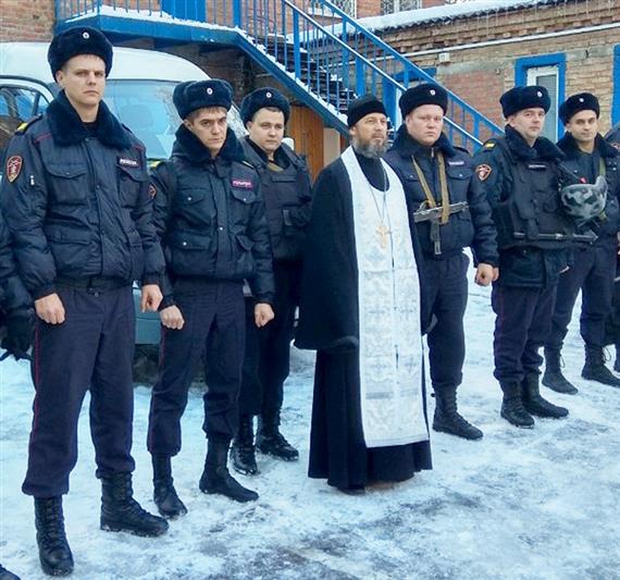 Ростовские росгвардейцы встретились с представителем Русской православной церкви