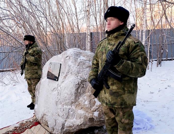 В Якутске увековечили память сотрудников спецподразделений, отдавших жизни в борьбе с преступностью
