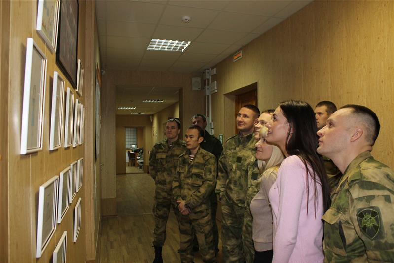Вологодские сотрудники Росгвардии провели праздничные мероприятия в канун Дня матери 