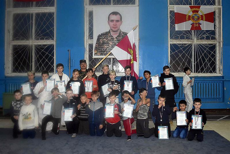 Кировский военно-патриотический клуб «Росгвардия» принял участие в организации спортивного турнира, посвящённого памяти военнослужащего войск правопорядка