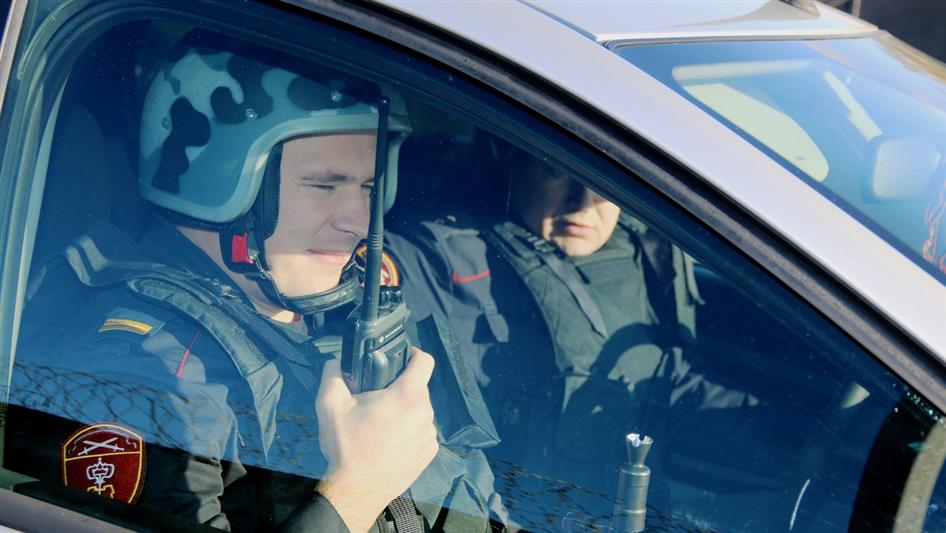 В Калининградской области сотрудник Росгвардии задержал злоумышленника, ограбившего женщину на выходе из магазина