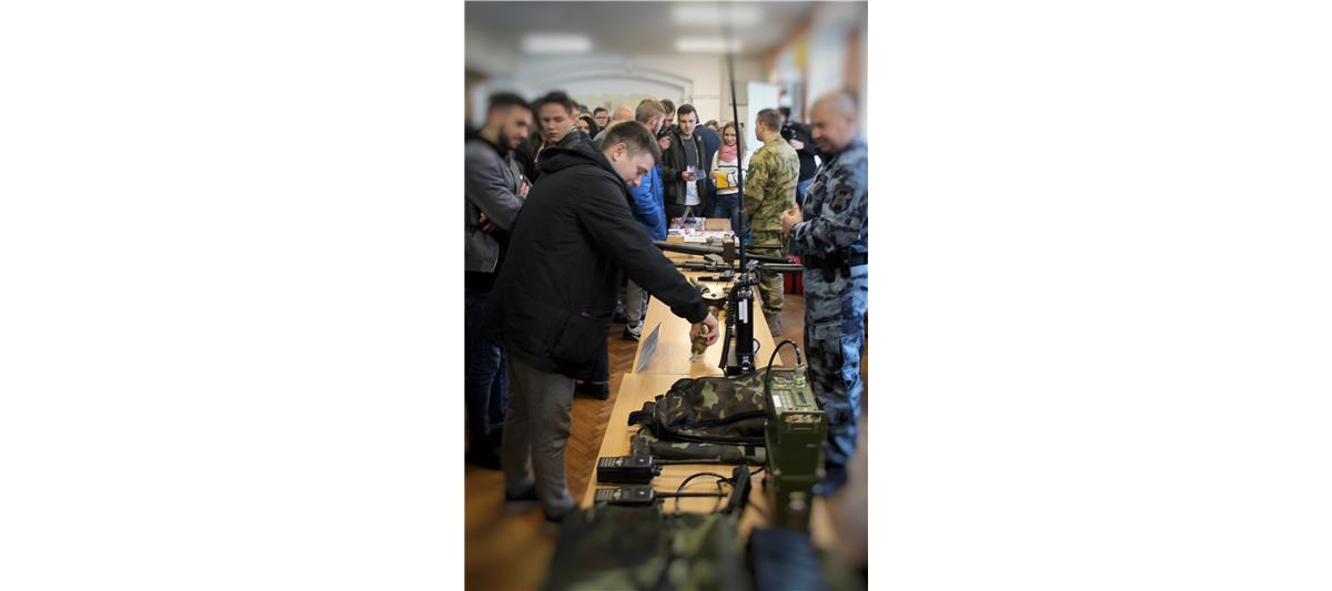 Представители Управления Росгвардии по Воронежской области приняли участие в Ярмарке вакансий