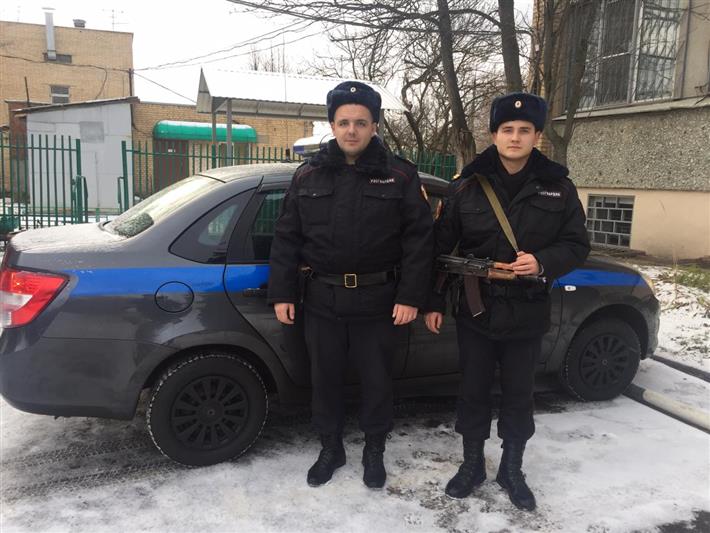 В Москве сотрудники вневедомственной охраны разыскали потерявшуюся пятилетнюю девочку