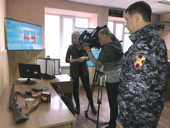 Офицеры Росгвардии напомнили зрителям ростовского областного телеканала о мерах предупреждения квартирных краж в период «длинных» выходных