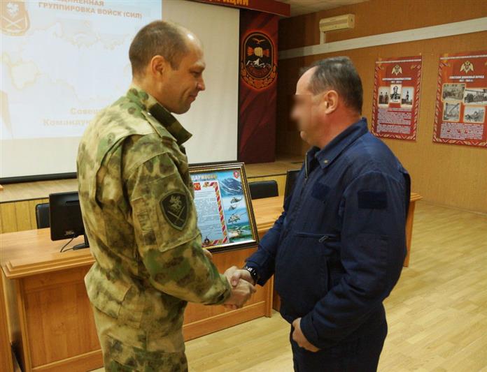 В Объединенной группировке войск (сил) прошло торжественное мероприятие по случаю окончания служебной командировки военнослужащих авиационной воинской части Южного округа Росгвардии