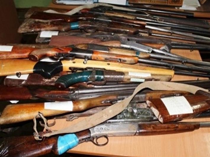  Житель Кузбасса добровольно сдал инспекторам Росгвардии найденное оружие и боеприпасы