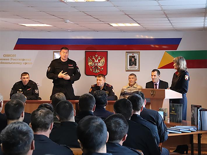 В Чите прошла презентация книги, посвященной ОМОН Управления Росгвардии по Забайкальскому краю