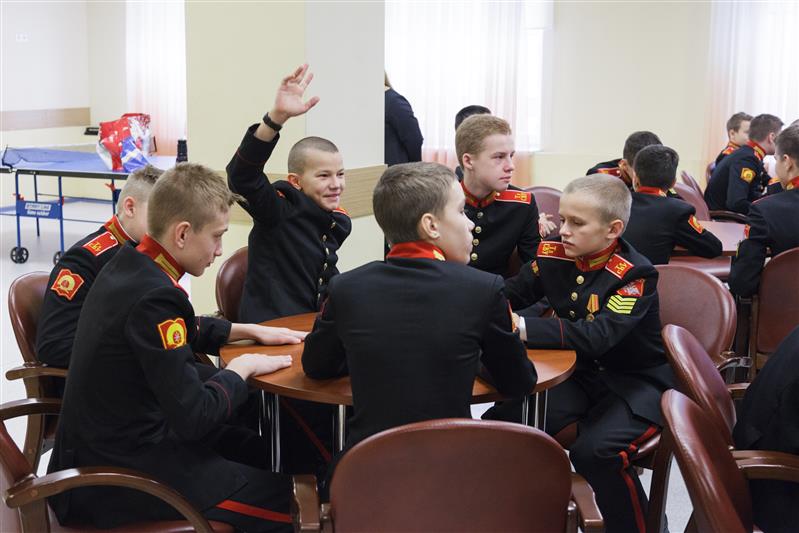 Тульские росгвардейцы провели патриотическую акцию, посвященную 25-летию Конституции России (фото, видео)