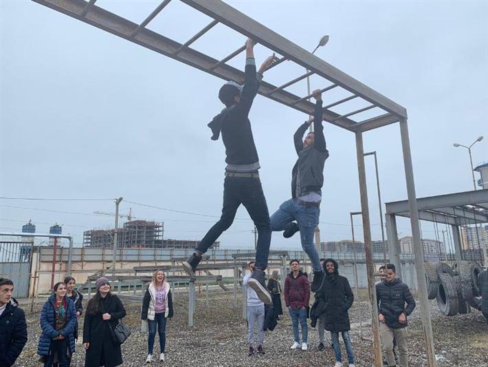 Студенты автомобильно-дорожного колледжа побывали в гостях у каспийского ОМОН