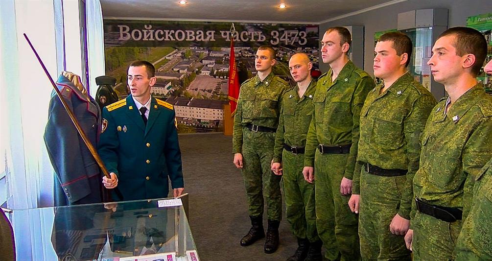 В полку Росгвардии в Заречном военнослужащим по призыву рассказали об их героическом предшественнике (видео)