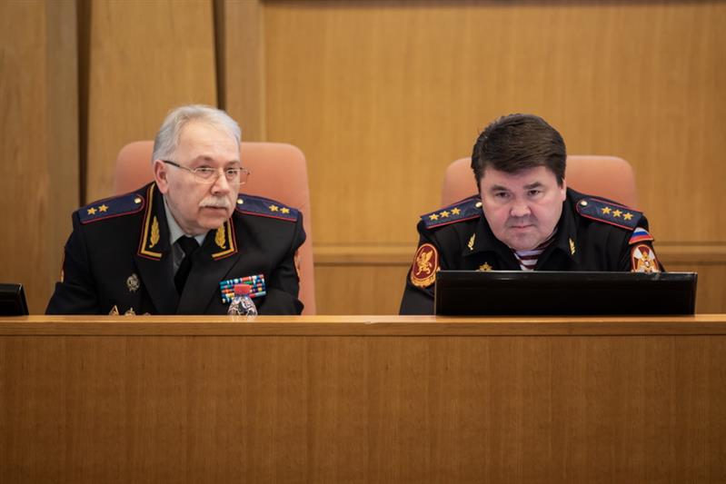 ВОПРОСЫ СОВЕРШЕНСТВОВАНИЯ МЕХАНИЗМА УЧЕТА ОРУЖИЯ И КОНТРОЛЯ ЗА ЕГО ОБОРОТОМ НА ТЕРРИТОРИИ РОССИЙСКОЙ ФЕДЕРАЦИИ
