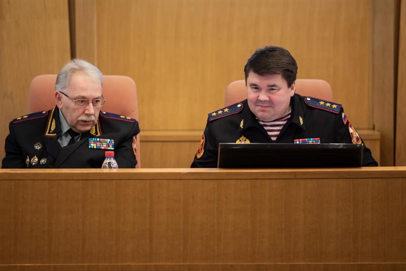 ВОПРОСЫ СОВЕРШЕНСТВОВАНИЯ МЕХАНИЗМА УЧЕТА ОРУЖИЯ И КОНТРОЛЯ ЗА ЕГО ОБОРОТОМ НА ТЕРРИТОРИИ РОССИЙСКОЙ ФЕДЕРАЦИИ
