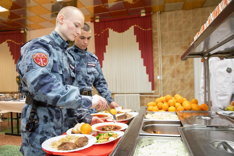 К новогодним праздникам  для военнослужащих и сотрудников росгвардии  разработано специальное меню