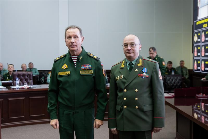 В Москве директор Росгвардии вручил государственные награды отличившимся военнослужащим
