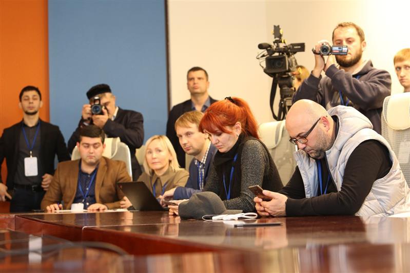 Руководитель киностудии Росгвардии провел мастер-класс в рамках VI Форума СМИ СКФО (видео)