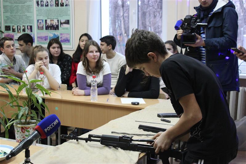 В Карачаево-Черкесии росгвардейцы провели увлекательный учебно-игровой конкурс для школьников  