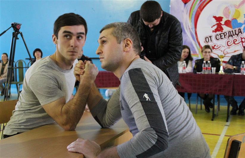 Росгвардейцы поздравили воспитанников и педагогов карачаево-черкесского социально-реабилитационного центра с 20-летием учреждения 