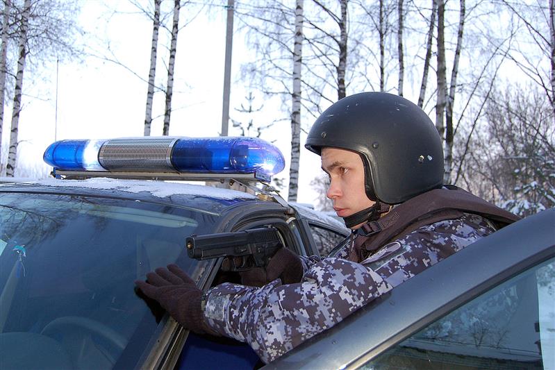 В канун новогодних праздников росгвардейцы проводят в городах Приволжья акцию «Безопасный Новый год»