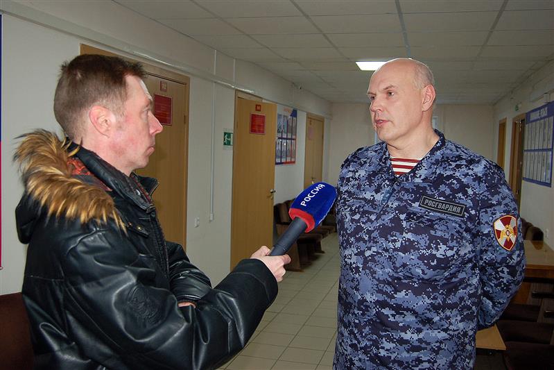 В канун новогодних праздников росгвардейцы проводят в городах Приволжья акцию «Безопасный Новый год»