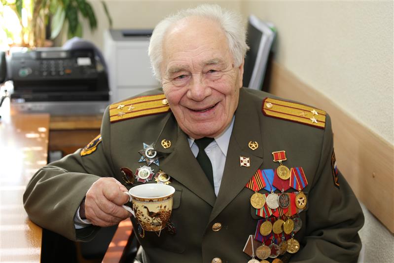 В 90 лет на боевом посту: жизнь  и служба полковника Ивана Баранова