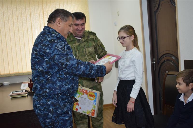 В Дагестане наградили победителей конкурса детского рисунка «Моя Росгвардия»