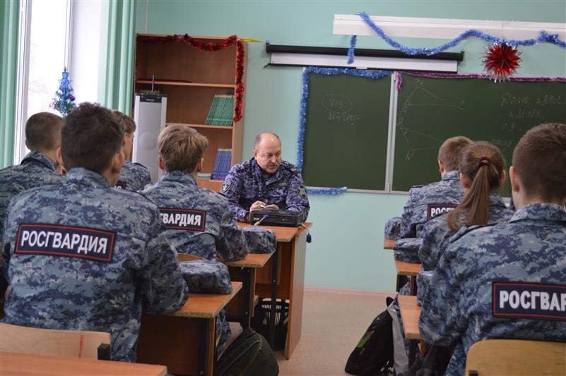 Начальник Управления Росгвардии по Рязанской области встретился с подшефным кадетским классом