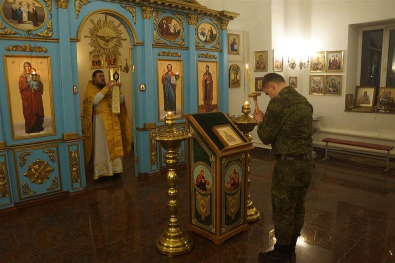 В Объединенной группировке войск (сил) на Северном Кавказе состоялась литургия по Героям 